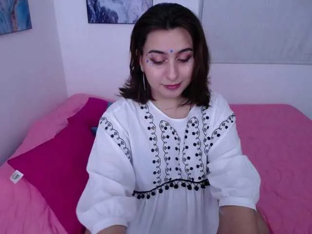 Live sex webcam photo for laeliah #272288776