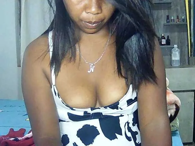Live sex webcam photo for lalieCool #276959677