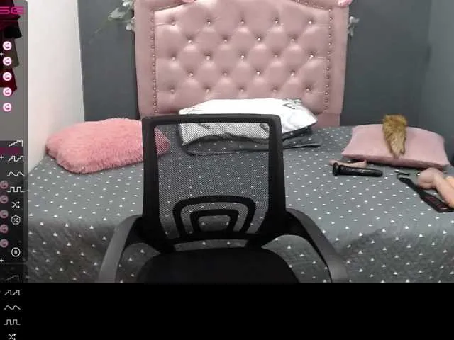 Live sex webcam photo for lalisha-96 #275700924