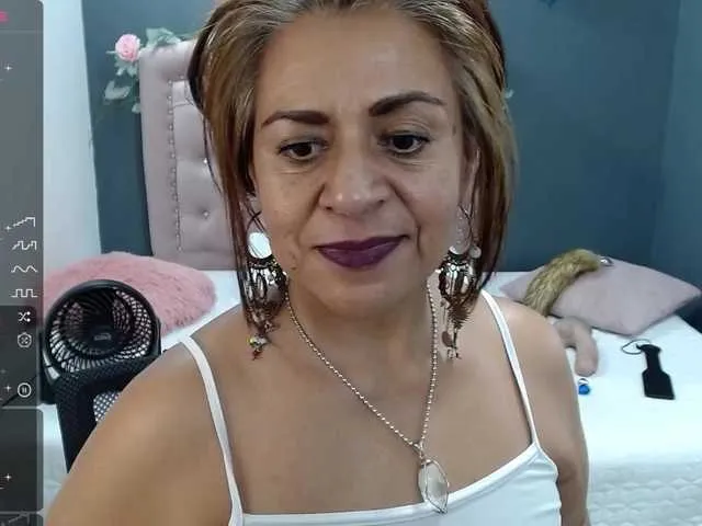 Live sex webcam photo for lalisha-96 #276249855