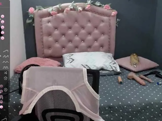 Live sex webcam photo for lalisha-96 #276263280