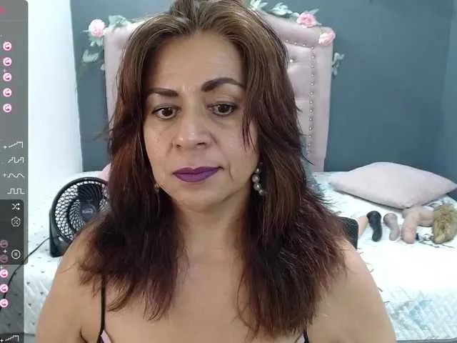 Live sex webcam photo for lalisha-96 #276315758