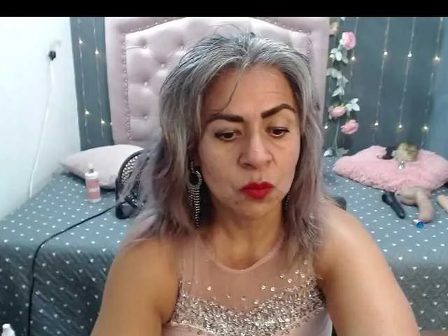 Live sex webcam photo for lalisha-96 #290623565