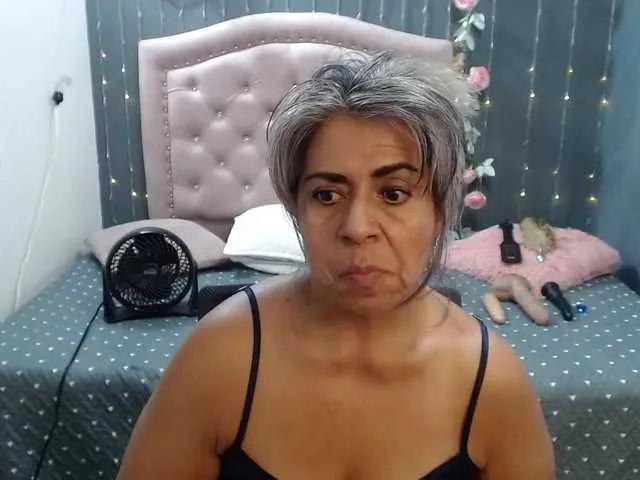 Live sex webcam photo for lalisha-96 #290673074