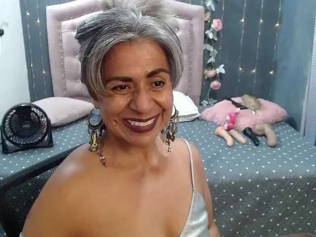 Live sex webcam photo for lalisha-96 #290721133