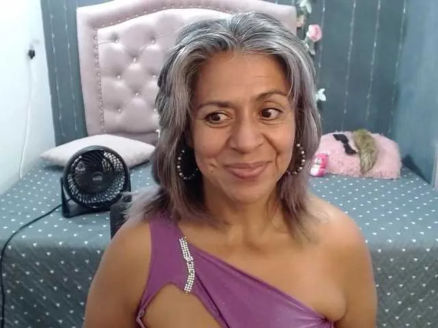 Live sex webcam photo for lalisha-96 #290787817