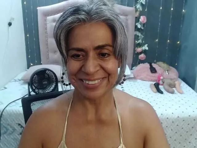 Live sex webcam photo for lalisha-96 #290803050