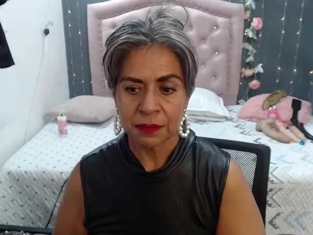 Live sex webcam photo for lalisha-96 #290955393