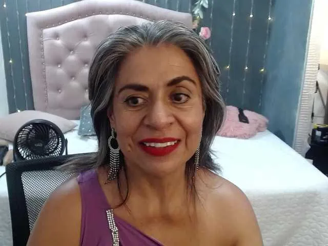 Live sex webcam photo for lalisha-96 #290988334