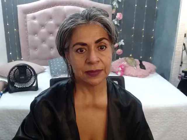 Live sex webcam photo for lalisha-96 #290992867