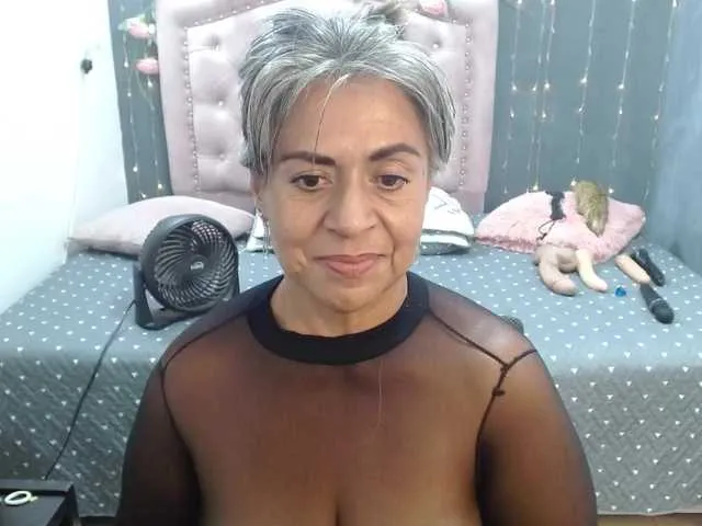 Live sex webcam photo for lalisha-96 #291944610