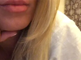 Live sex webcam photo for lanalevi #165528415