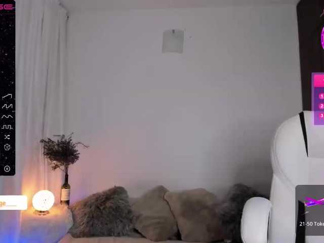 Live sex webcam photo for lara--savage #275469799