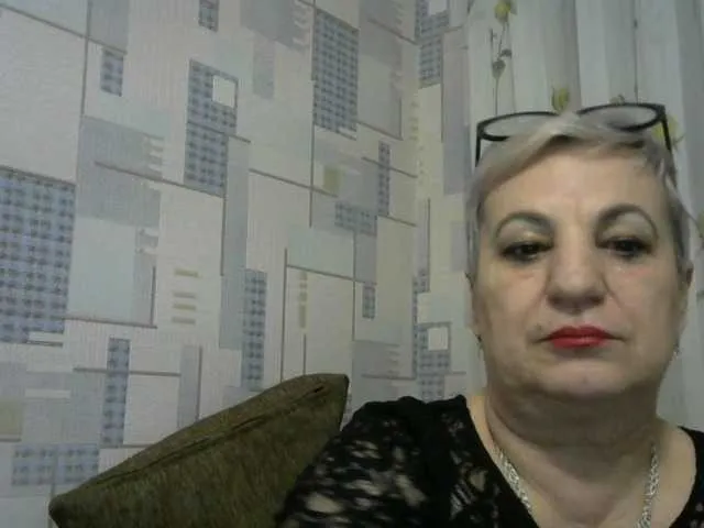 Live sex webcam photo for lara45 #290151758