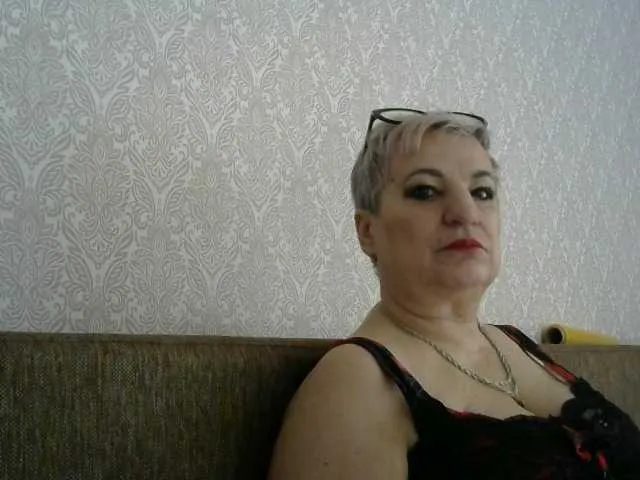 Live sex webcam photo for lara45 #290175739