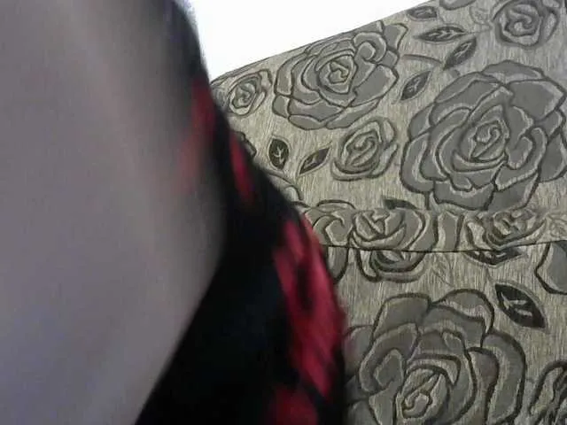 Live sex webcam photo for lara45 #291393792