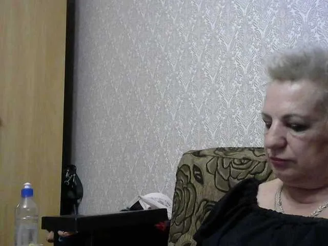 Live sex webcam photo for lara45 #291590137