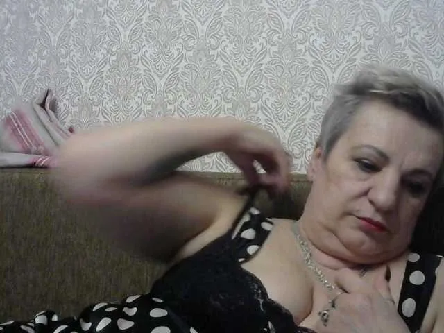 Live sex webcam photo for lara45 #292369160