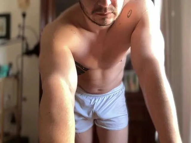 Live sex webcam photo for lat20ar #288069552