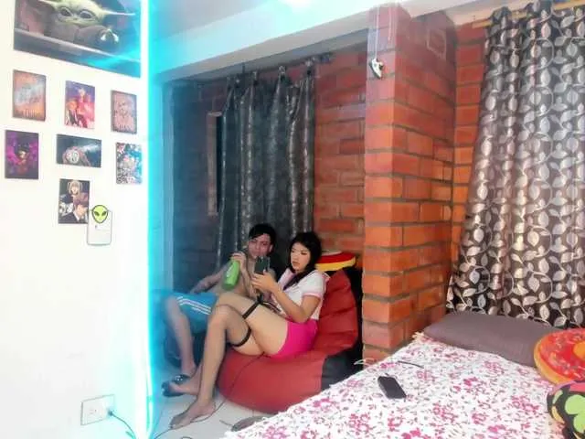 Live sex webcam photo for latin-couple77 #276042209