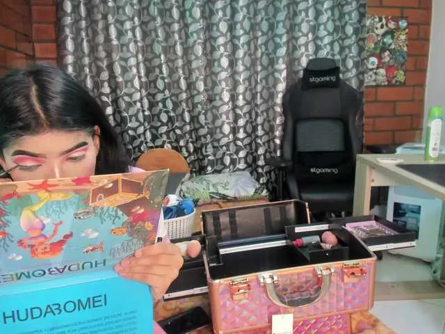 Live sex webcam photo for latin-couple77 #276077005