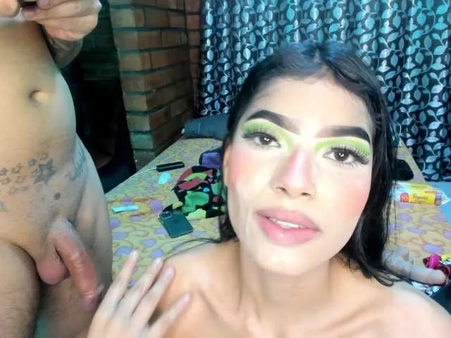 Live sex webcam photo for latin-couple77 #276084885