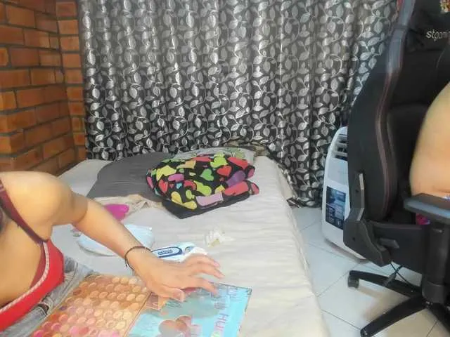 Live sex webcam photo for latin-couple77 #276201806