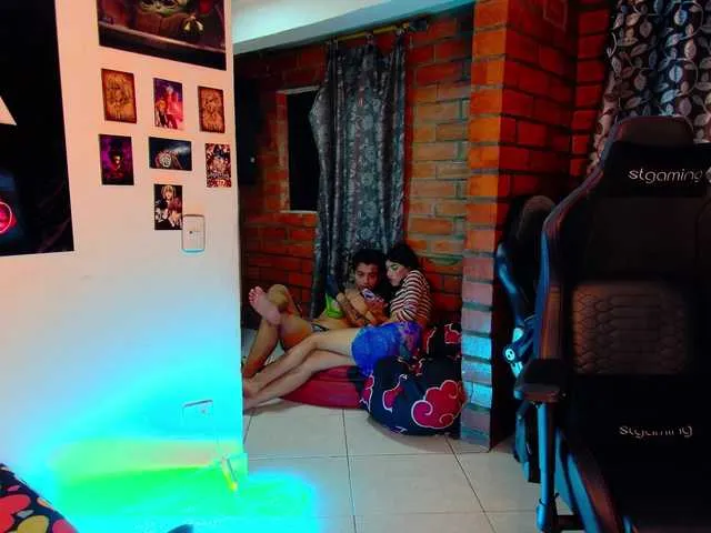 Live sex webcam photo for latin-couple77 #276624374