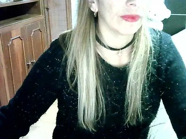 Live sex webcam photo for latinasexxy #272311716