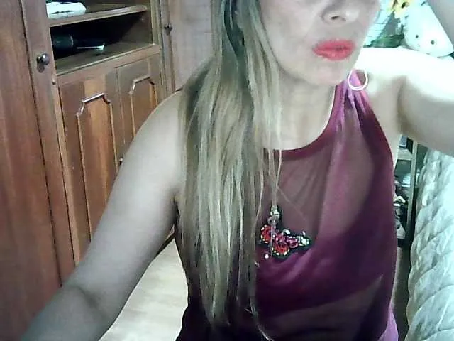 Live sex webcam photo for latinasexxy #272996196