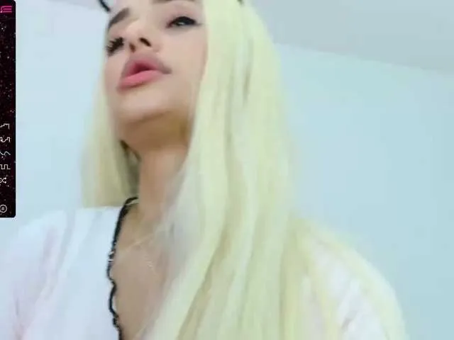 Live sex webcam photo for latincarlahot #272961766