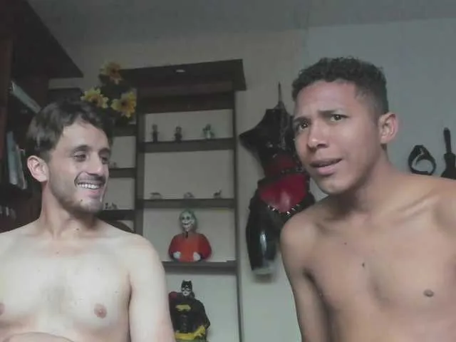 Live sex webcam photo for latinmilks69 #276256324