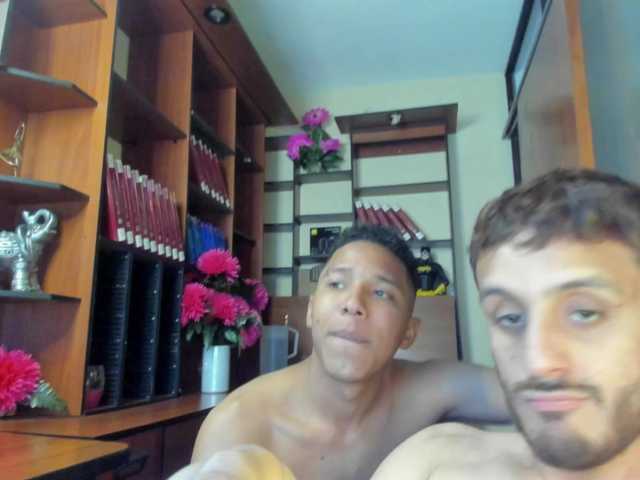 Live sex webcam photo for latinmilks69 #276279188