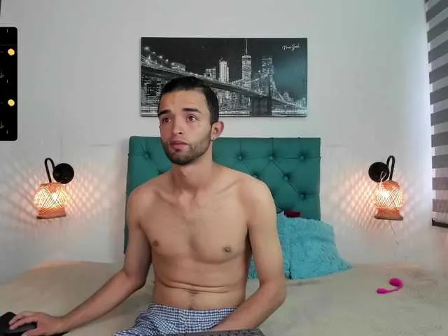 Live sex webcam photo for latinoslovers #276094802
