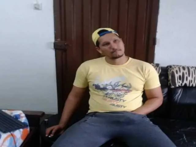 Live sex webcam photo for latinsexual #273886840