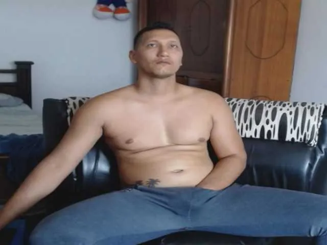 Live sex webcam photo for latinsexual #276199827