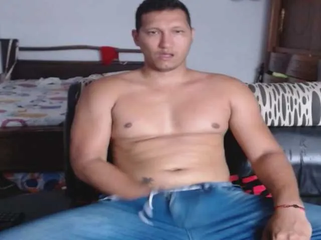 Live sex webcam photo for latinsexual #276348103