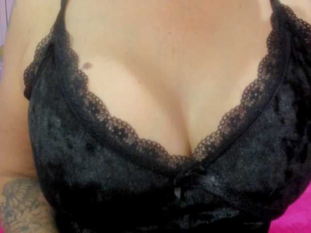 Live sex webcam photo for latinvalery #290446339