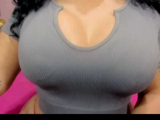 Live sex webcam photo for latinvalery #290600705