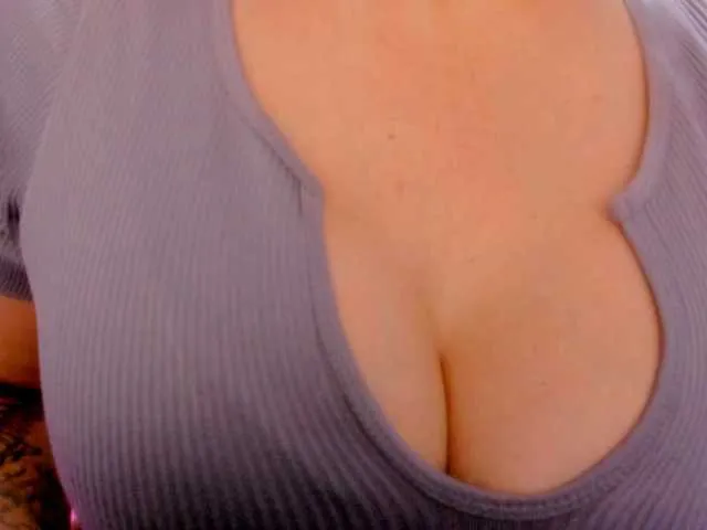 Live sex webcam photo for latinvalery #290726150