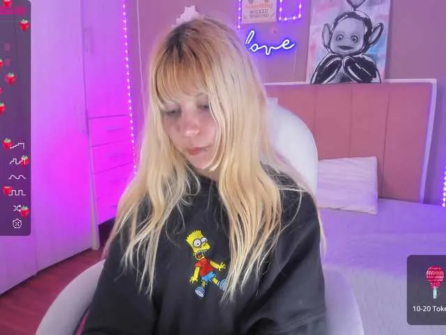 Live sex webcam photo for laukyubey #275637608