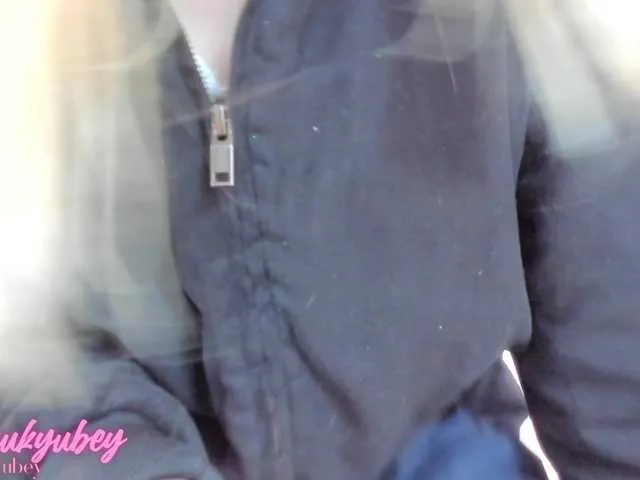 Live sex webcam photo for laukyubey #276073743