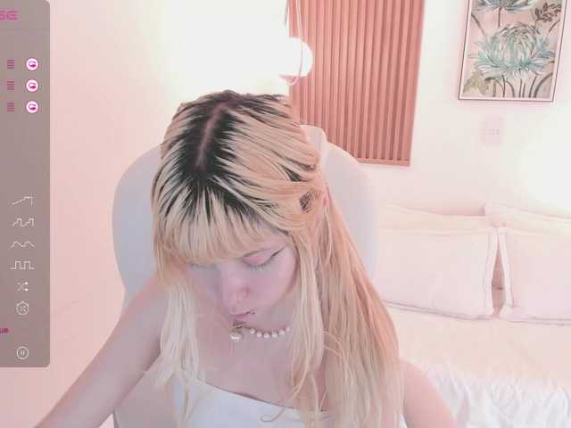 Live sex webcam photo for laukyubey #276829771