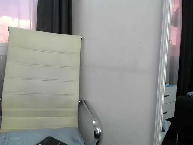 Live sex webcam photo for laura-70 #274506853