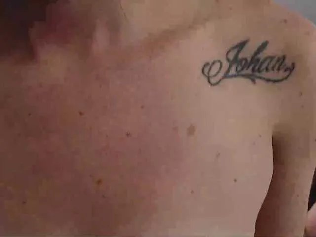 Live sex webcam photo for laura-70 #274524993