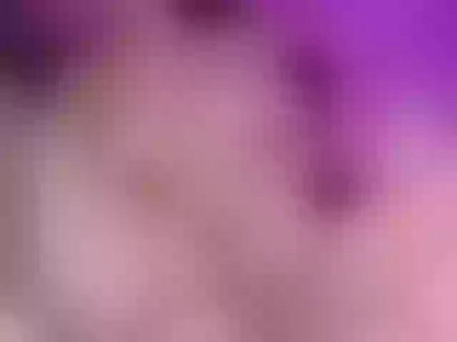 Live sex webcam photo for laura-hills18 #290126848