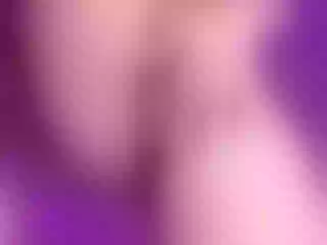 Live sex webcam photo for laura-hills18 #290133224