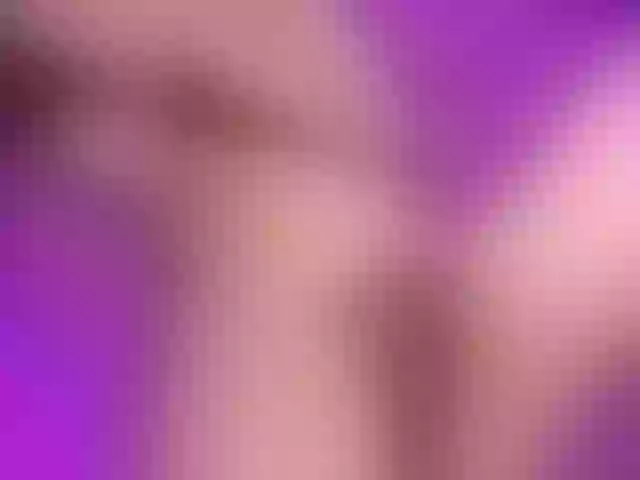 Live sex webcam photo for laura-hills18 #290184401