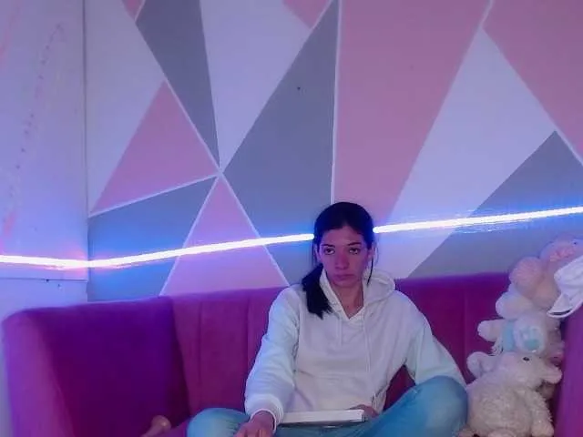 Live sex webcam photo for laura-smit #273179744