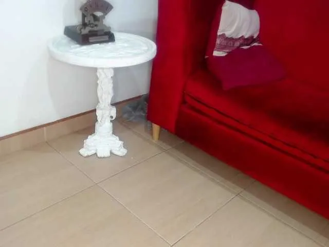 Live sex webcam photo for laura-smit #273454155